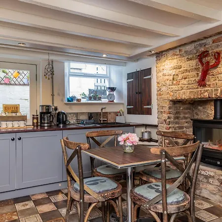 Nyaraló Boutique Fisherman's In Old Town